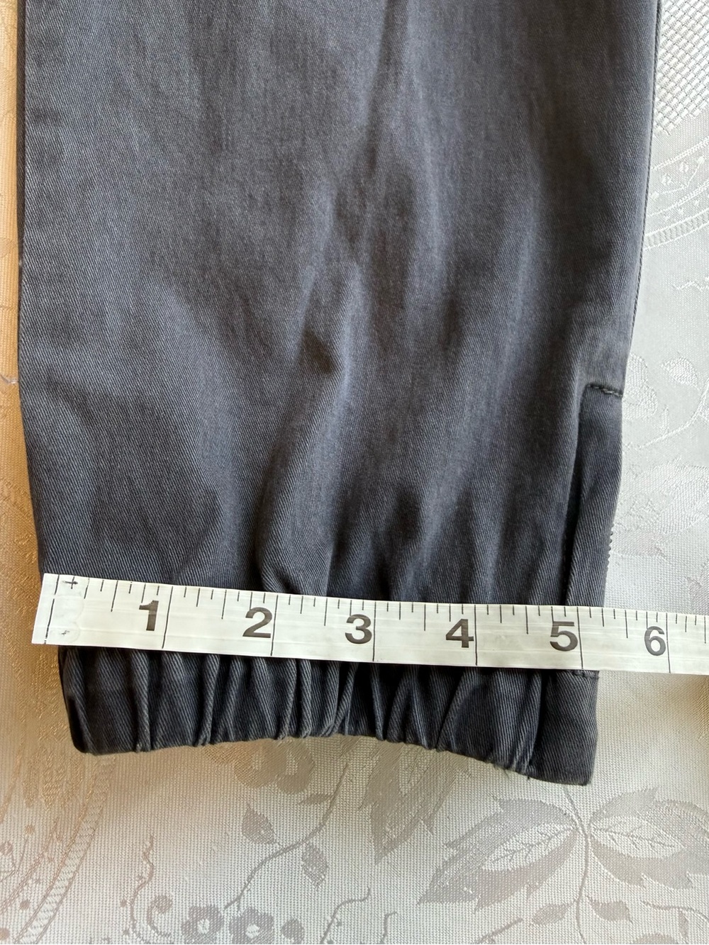 Express Cargo Stretchy Pants Charcoal Gray Ankle High-Rise Women’s Size 6R - Picture 15 of 16